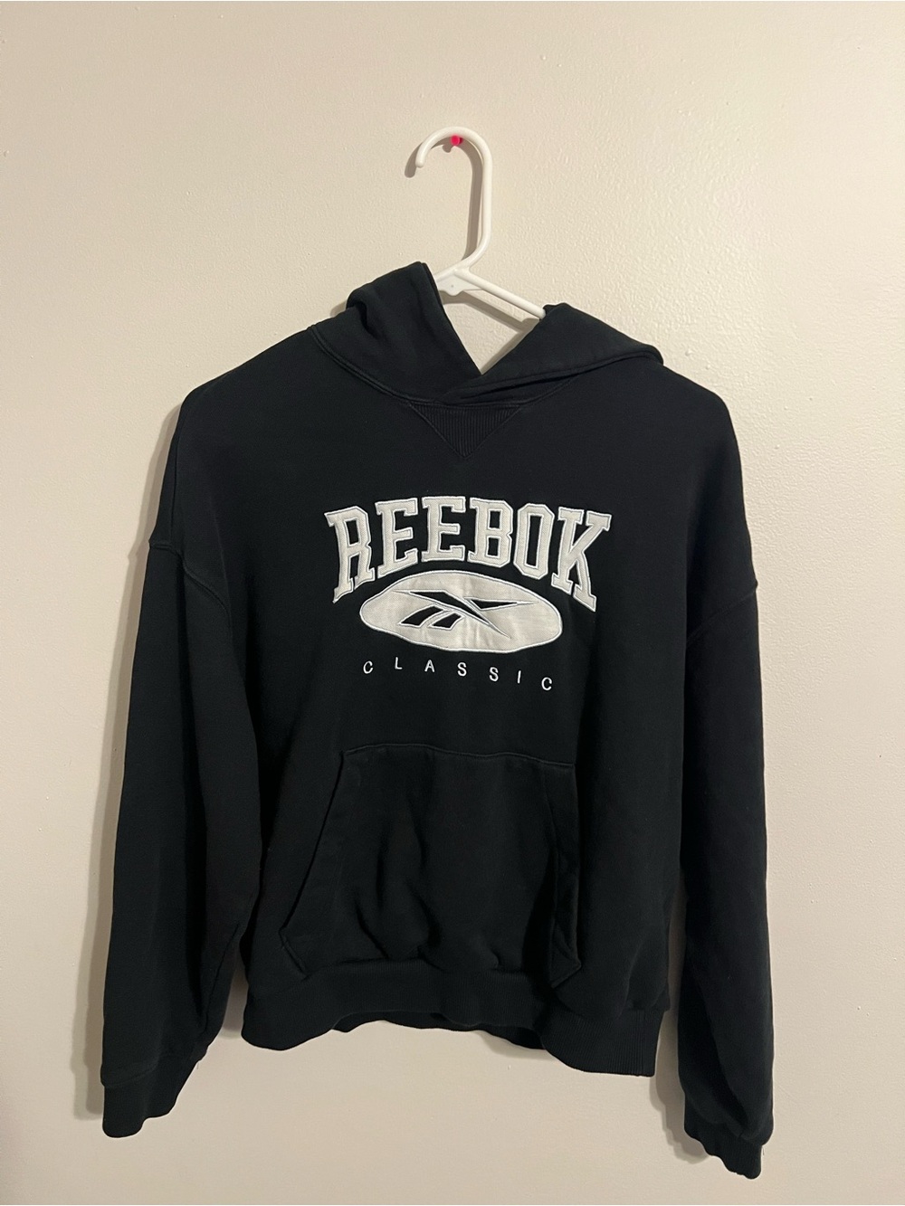 Reebok Boy’s Hoodie Size Small 8-10 Black & White Long Sleeve Large Logo Pocket